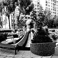 Poprad - fontána s guľou, 1993