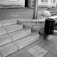 Snina - rekonštrukca námestia, schody a krycie dosky múrov, 2004